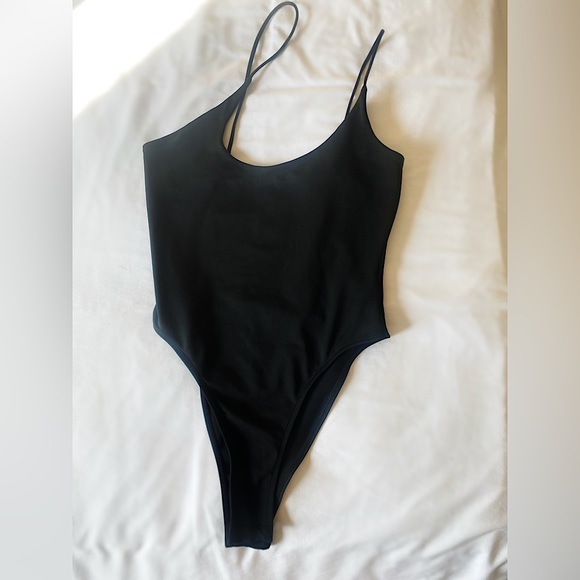 Brand New Cross Shoulder Black Bodysuit - Picture 1 of 2